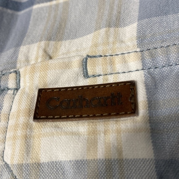 Carhartt short sleeved button down. Size XL - Picture 3 of 5